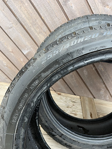 255/40 R20 (4 foto / 4)