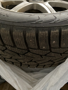 Veljed rehvidega 5x114.3 215/65 R16 Nissan X trail (2 foto / 4)