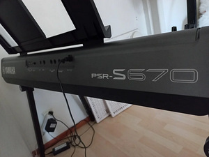 Синтезатор Yamaha PSR-s670 (1 фото из 2)