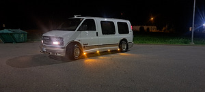 CHEVROLET EXPRESS EXPLORER (1 фото из 12)