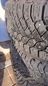 Зимние шины 185/65 R15 с дисками Volvo 4x114.3 (2 фото из 8)