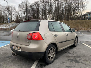 Volkswagen Golf 5 1.9TDI 77kW manuaal (4 foto / 6)