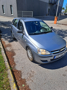 Прокат автомобилей (1 фото из 4)
