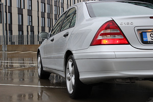 Mercedes-Benz C 180 1.8 105kW (3 foto / 10)