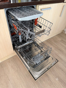 Посудомоечная машина Ariston Hotpoint (1 фото из 2)