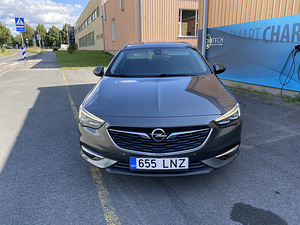 Opel Insignia (6 foto / 13)