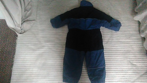 Комбинезон, 90 см (2 фото из 2)