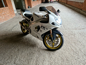 Suzuki GSX-R 1000 (2 foto / 6)