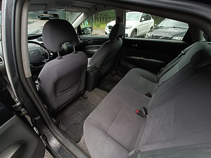 Toyota Prius 20 Hybrid 2007 (9 foto / 11)