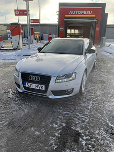 Audi A5 S-line 3.0 176kW (4 foto / 8)