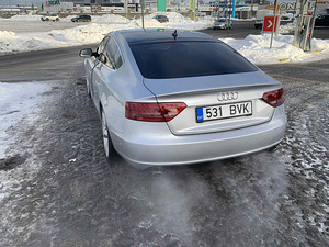 Audi A5 S-line 3.0 176kW (5 foto / 8)