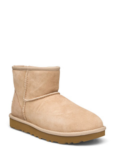 Продаются новые оригинальные зимние сапоги UGG. размер 42. Ц (2 фото из 7)