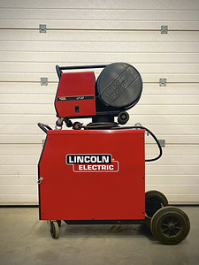 Keevituspoolautomaat LINCOLN ELECTRIC CV-425 (1 foto / 5)