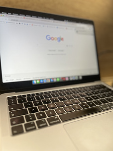 Macbook Air Retina 13-inch, 2020 (1 foto / 5)
