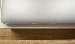Macbook Air Retina 13-inch, 2020 (3 foto / 5)