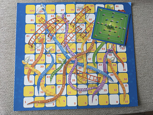 Настольные игры (2 фото из 3)