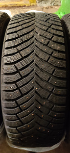 Мишлен х-айс север 4 255/60r18 (3 фото из 8)