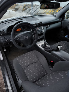 Mercedes Benz sportcoupe c220 105 kW 6-manuaal (7 foto / 7)