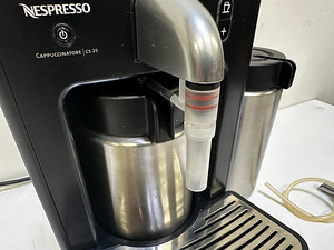 Piimavahusti CS20 Nespresso PRO (8 foto / 10)