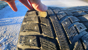 TALVEREHVID Kumho I`Zen KW22 ; R17; 225 55 17 (2 foto / 5)