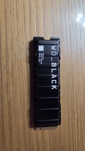 1TB WD 850SX SSD (1 foto / 2)