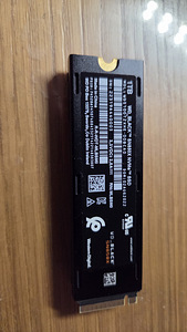1TB WD 850SX SSD (2 foto / 2)