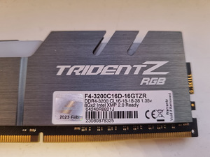 G.SKILL Trident Z RGB DDR4 2x8GB (2 foto / 4)