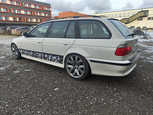 E39 530 Touring (5 foto / 11)
