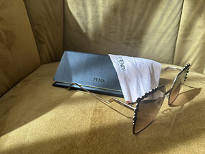 Fendi päikseprillid/päikeseprillid (3 foto / 4)