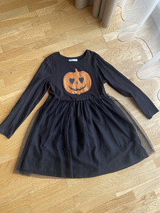 Halloween`i kleit 122 см (1 foto / 2)