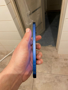 Apple iPhone 12 64GB (3 foto / 7)