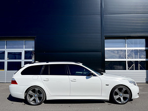 BMW 530d LCI M-Pakett (4 foto / 15)