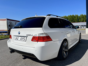 BMW 530d LCI M-Pakett (8 foto / 15)