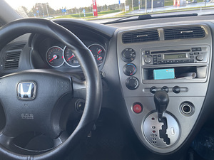 Honda Civic 1.6 automat Bensiin (4 foto / 5)