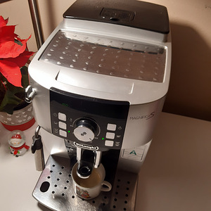 Delonghi Magnifica S (3 фото из 6)