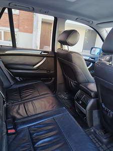 Продам автомобиль (4 фото из 10)