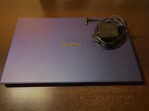 Asus Vivobook + мышь steelseries (5 фото из 7)