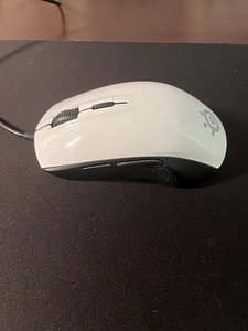 Asus Vivobook + мышь steelseries (7 фото из 7)