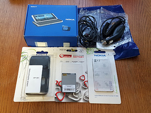 Nokia E7-00 Темно-серый (2 фото из 9)