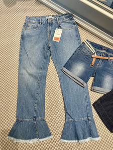 Zara, Levis lühikesed teksad s32/34/36 (2 foto / 8)