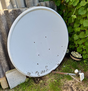 SAT TV taldrik, antenn, parabool d 120 (1 foto / 4)