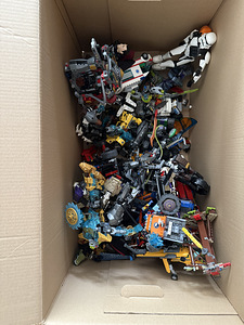 LEGO klotsid (kast) ninjago, bionical, city, star wars, (1 foto / 2)