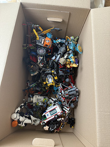 LEGO klotsid (kast) ninjago, bionical, city, star wars, (2 foto / 2)