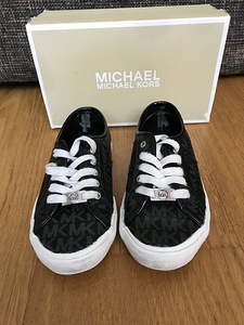 Michael Kors tennised, suurus 31 (1 foto / 3)