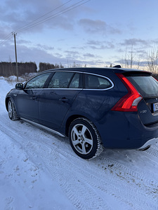 Volvo v60 (7 фото из 9)