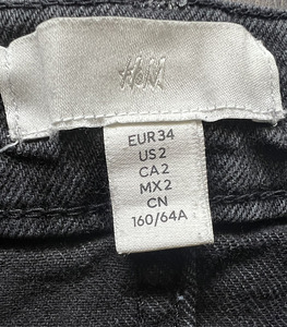 Lühikesed püksid suurus 34 H&M kingituseks t-särgid (2 foto / 3)
