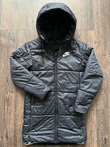 Осенне-весенняя куртка NIKE,размер XS,теплый жилет в подарок