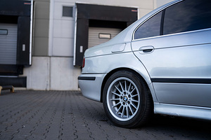 BMW e39 530d мануал 2002г (5 фото из 15)
