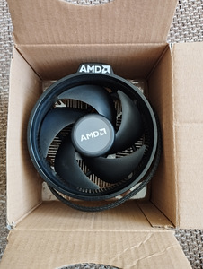 Ryzen 7 1700 (8C/16T) BOX AM4 (4 foto / 5)