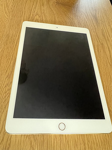 iPad Pro 9.7 32gb wifi+cellular rose gold (1 foto / 3)